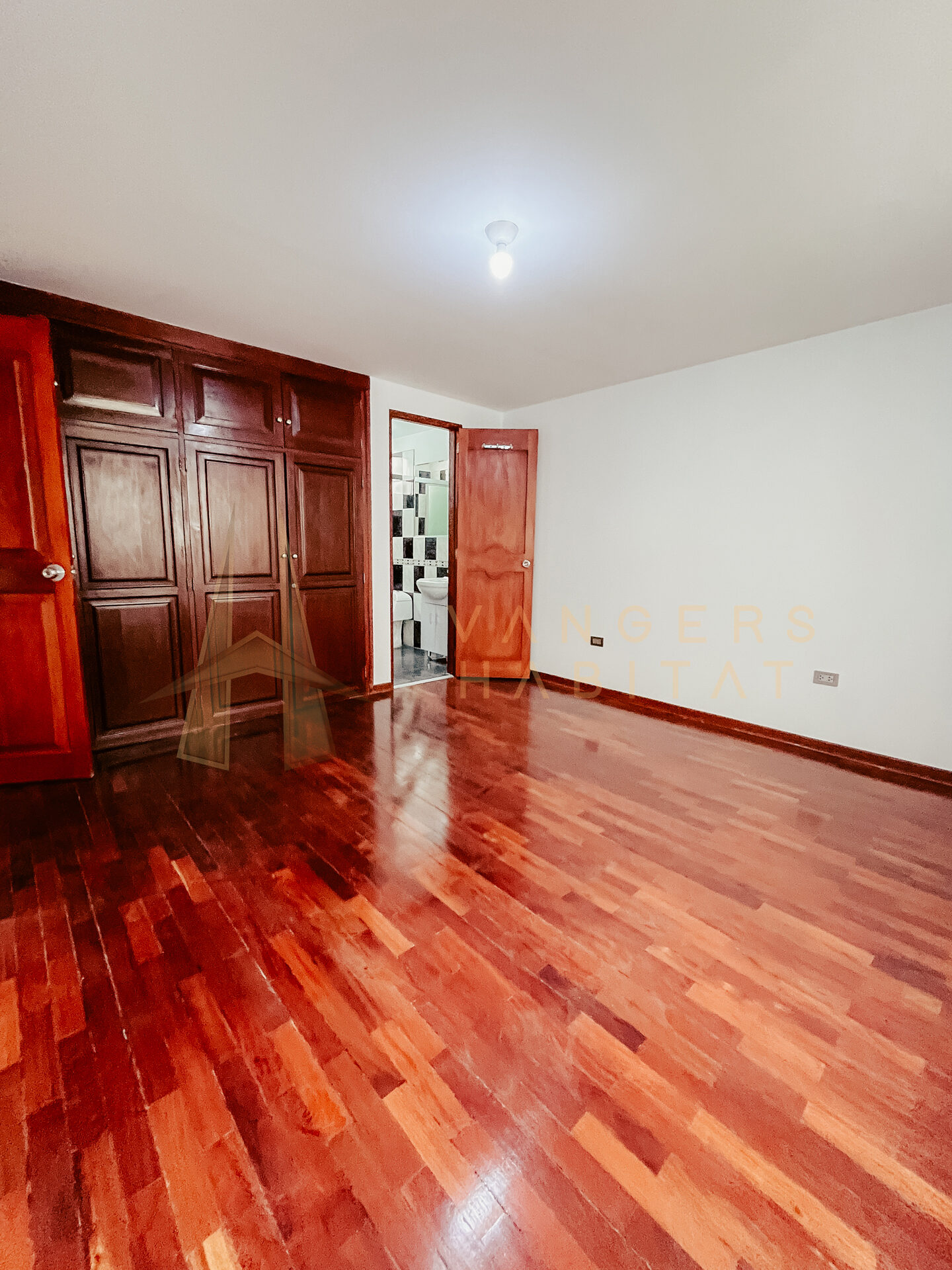 Más espacio para tu familia en una ubicación estratégica de Surco — 3