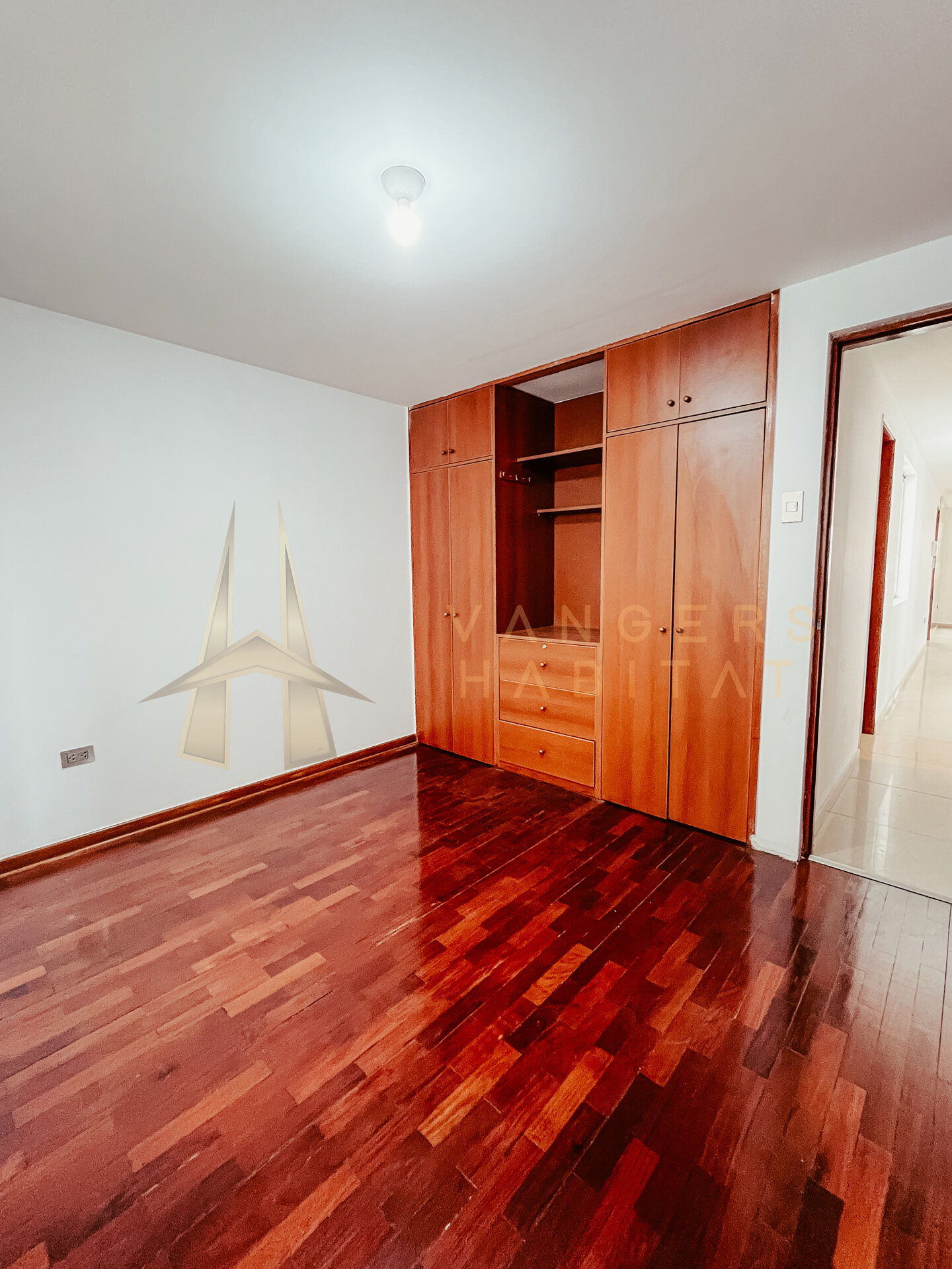 Más espacio para tu familia en una ubicación estratégica de Surco — 4