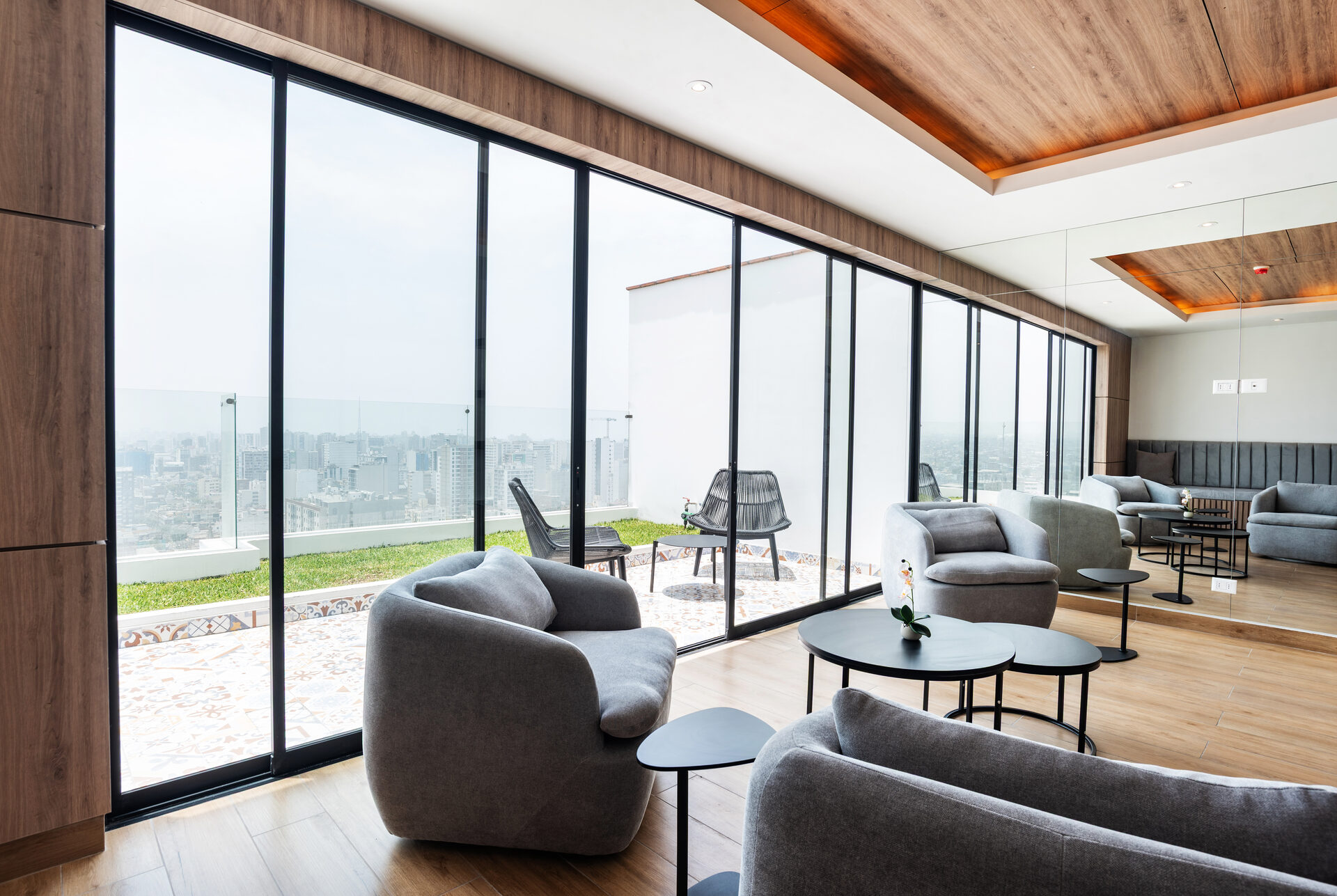 Vive la combinación ideal de ubicación y bienestar: un edificio exclusivo con rápido acceso a las avenidas