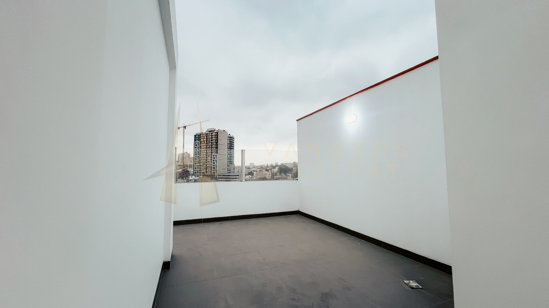 El espacio que buscas, en la ubicación que quieres: descubre este exclusivo dúplex en Miraflores. — 4