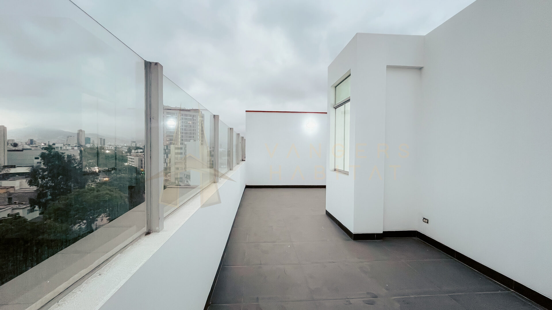 El espacio que buscas, en la ubicación que quieres: descubre este exclusivo dúplex en Miraflores. — 2