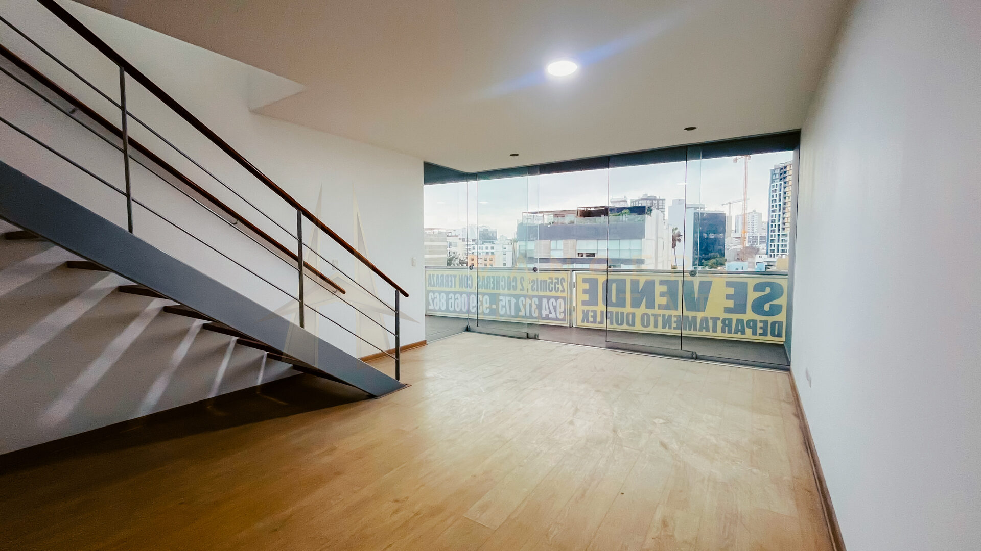 El espacio que buscas, en la ubicación que quieres: descubre este exclusivo dúplex en Miraflores.
